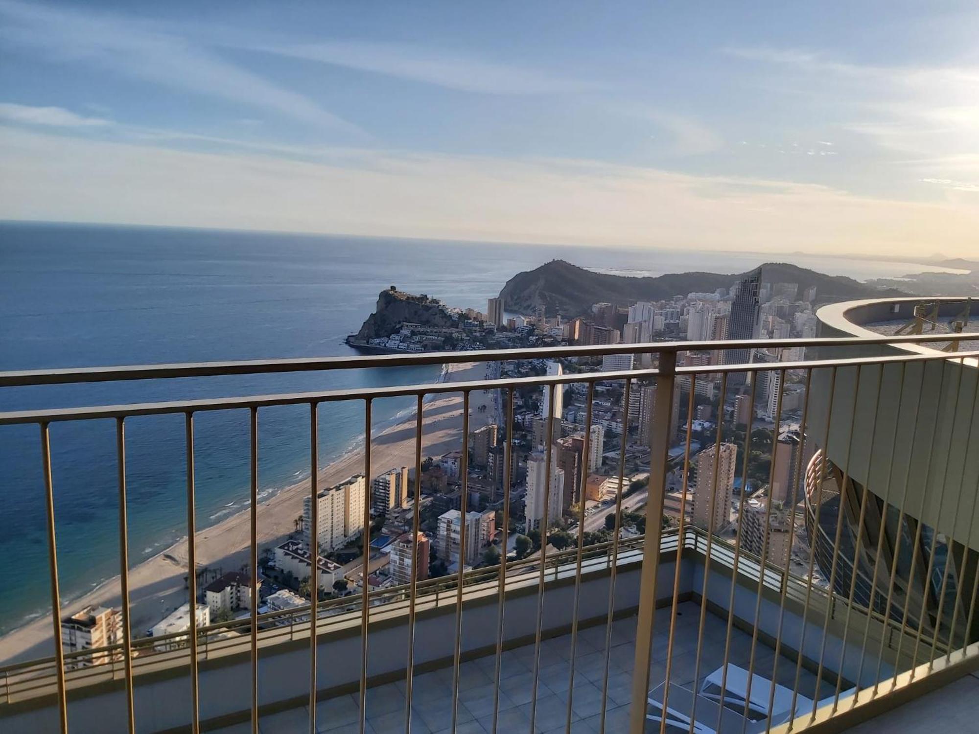 Intempo Luxury Ocean Views Resort Бенидорм Экстерьер фото